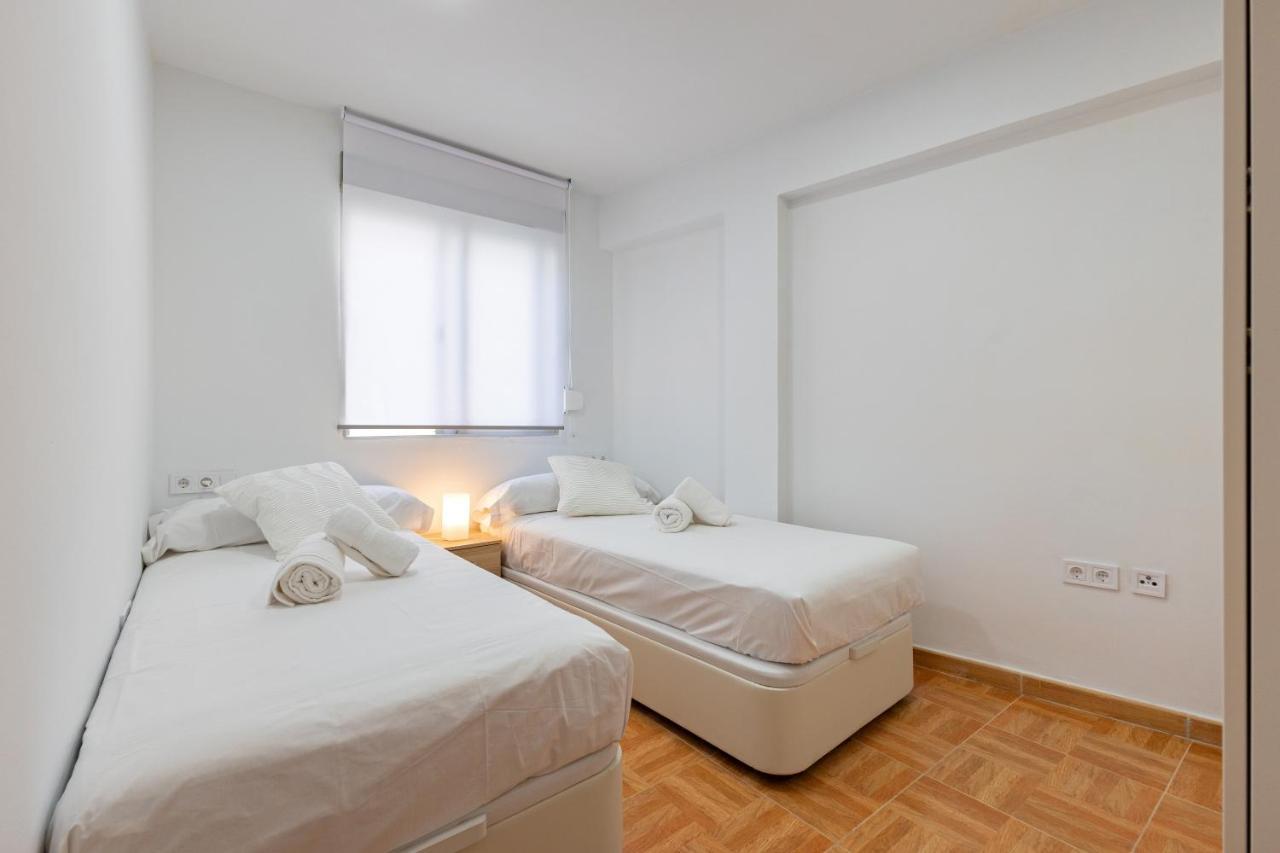 Charming 2 Bedroom Apartment At Triana Center By Oui Sevilla Buitenkant foto